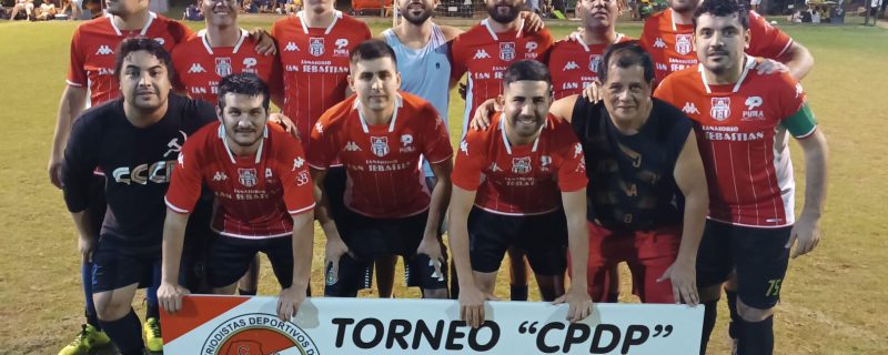 Periodistas dan continuidad a torneo de fútbol suizo